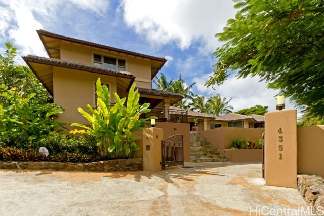 Front view from Royal Pl.