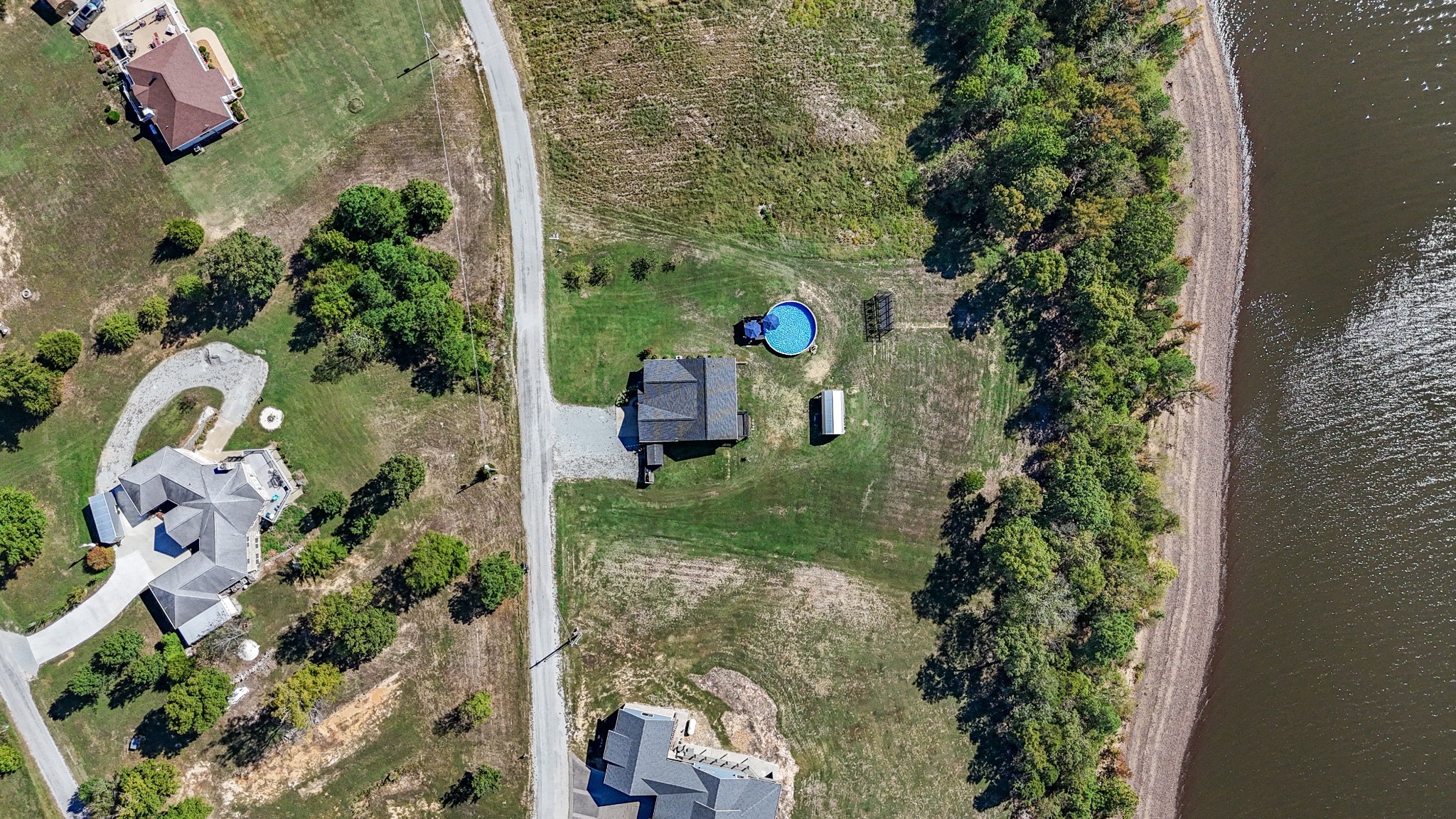 185 Sunset Pass Big Sandy, TN 38221 - Photo 46 of 52 an aerial view of garden with swimming pool