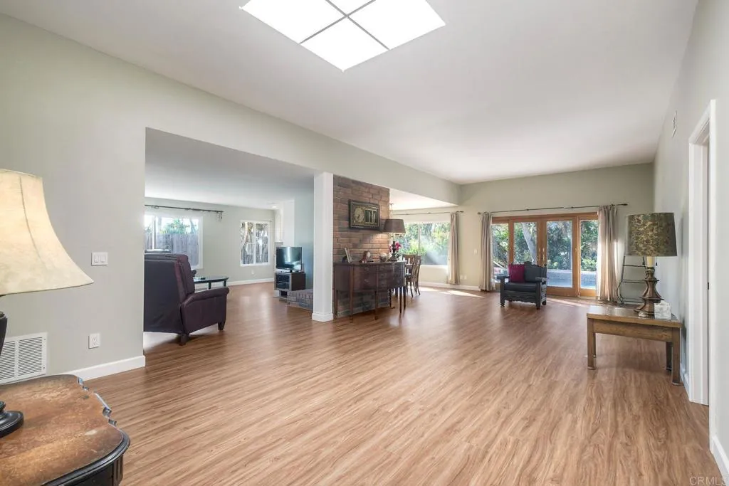 2125 Valley Road Oceanside, CA 92056 - Photo 9 of 58