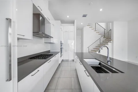 $1,049,000 | 8120 Northwest 43rd Street, Doral, FL 33166