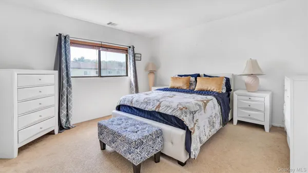 $220,000 | 224 Pointe Circle North, Unit 224, Coram, NY 11727