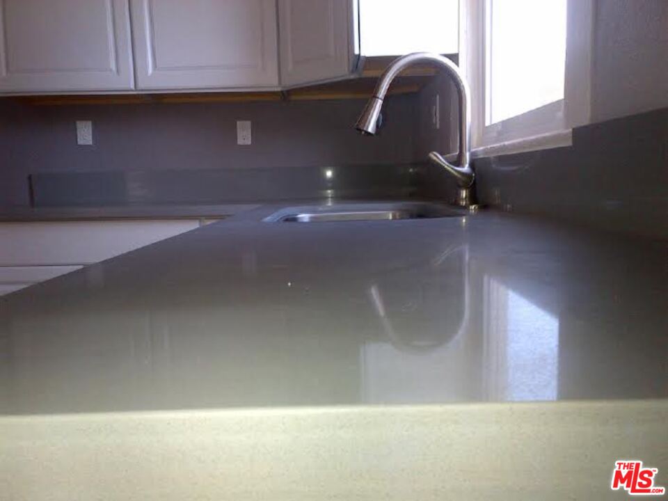 2038 11th Street Riverside, CA 92507 - Photo 4 of 4