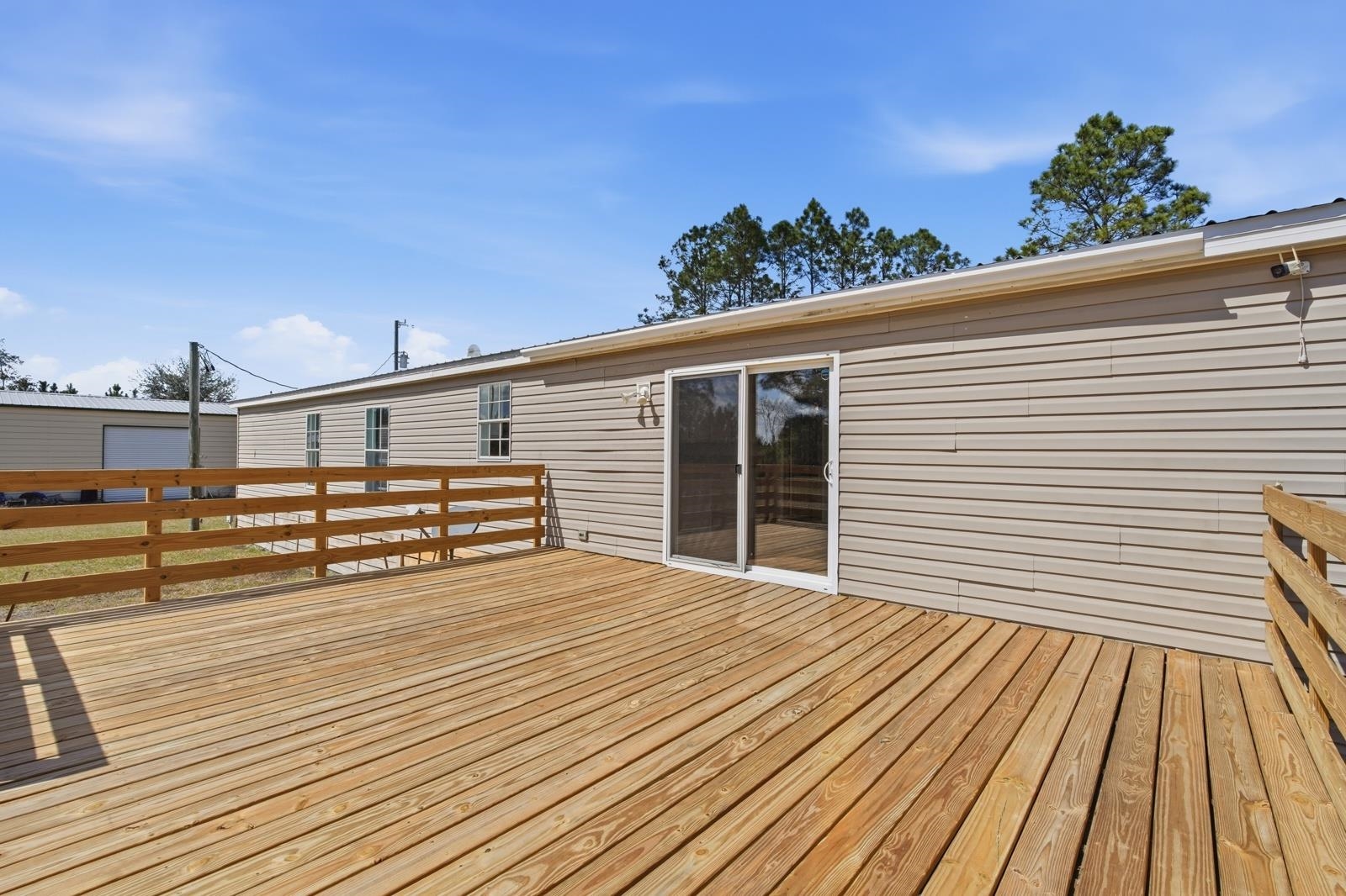 299 Cayenne Street Interlachen, FL 32148 - Photo 39 of 73 View of wooden deck