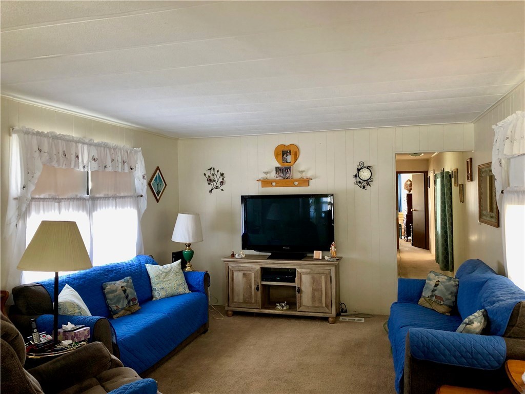 11 Lane East Coventry, RI 02816 - Photo 6 of 23 Gallery Image 6