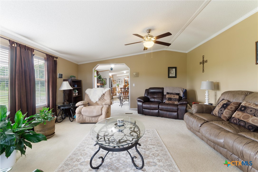 5231 State Highway 95 Temple, TX 76502 - Photo 3 of 24 Living room - TV