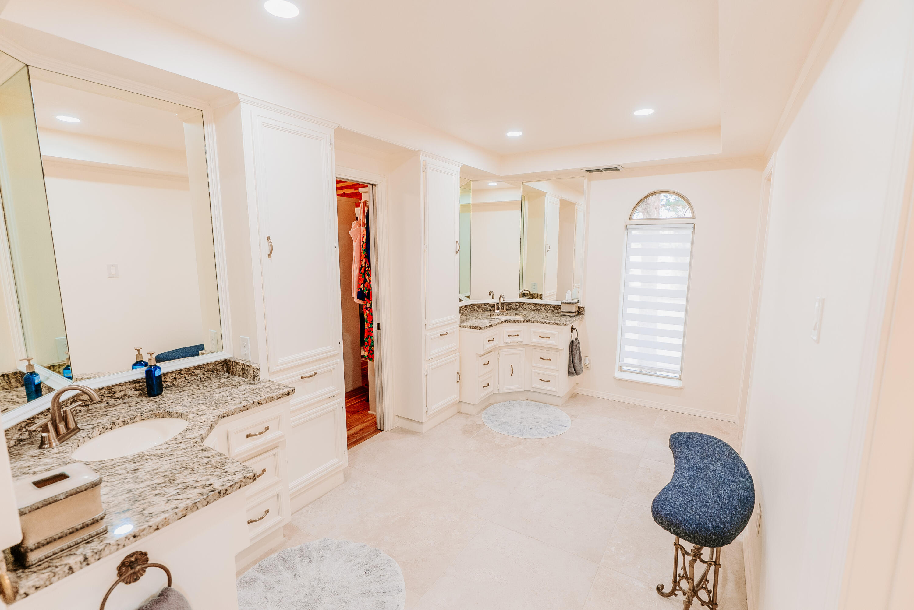 5 West Lakeshore Drive Ransom Canyon, TX 79366 - Photo 24 of 64 Master Double Vanity 2