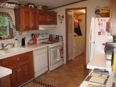 8440 North Genesee Road Mount Morris, MI 48458 - Photo 11 of 22 20404614-10.JPG