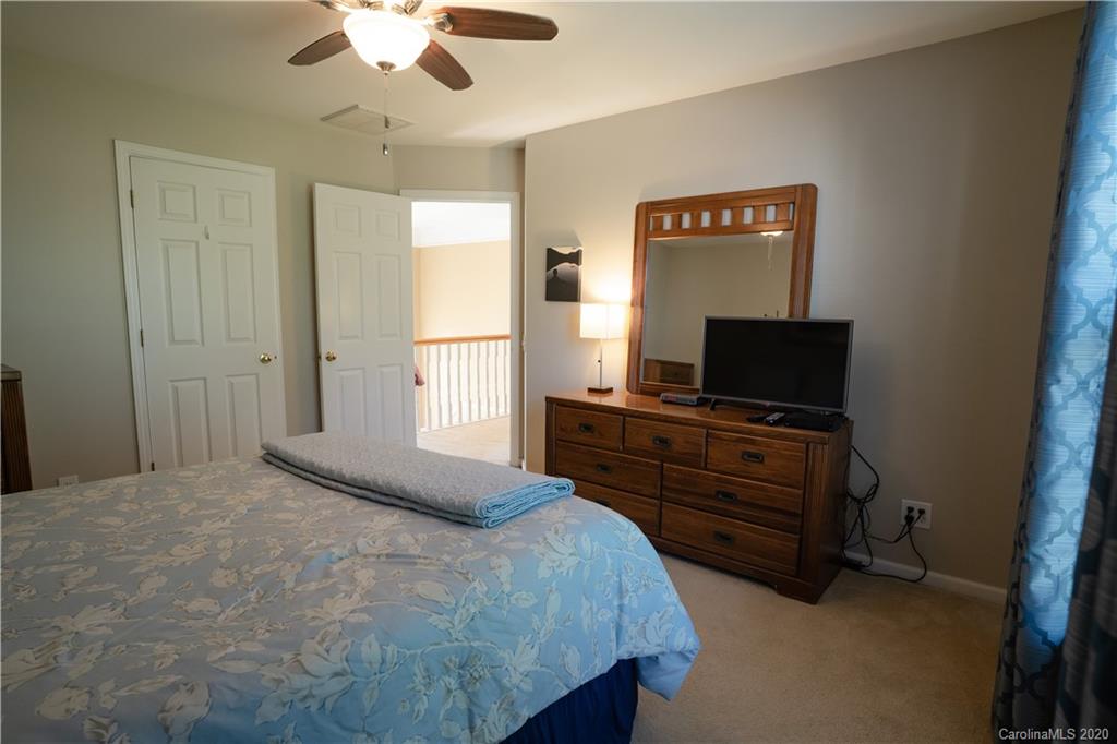 924 Clearbrook Road Matthews, NC 28105 - Photo 14 of 24 Gallery Image 14