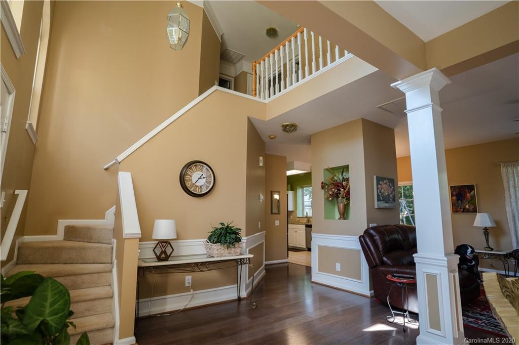 924 Clearbrook Road Matthews, NC 28105 - Photo 3 of 24 Gallery Image 3