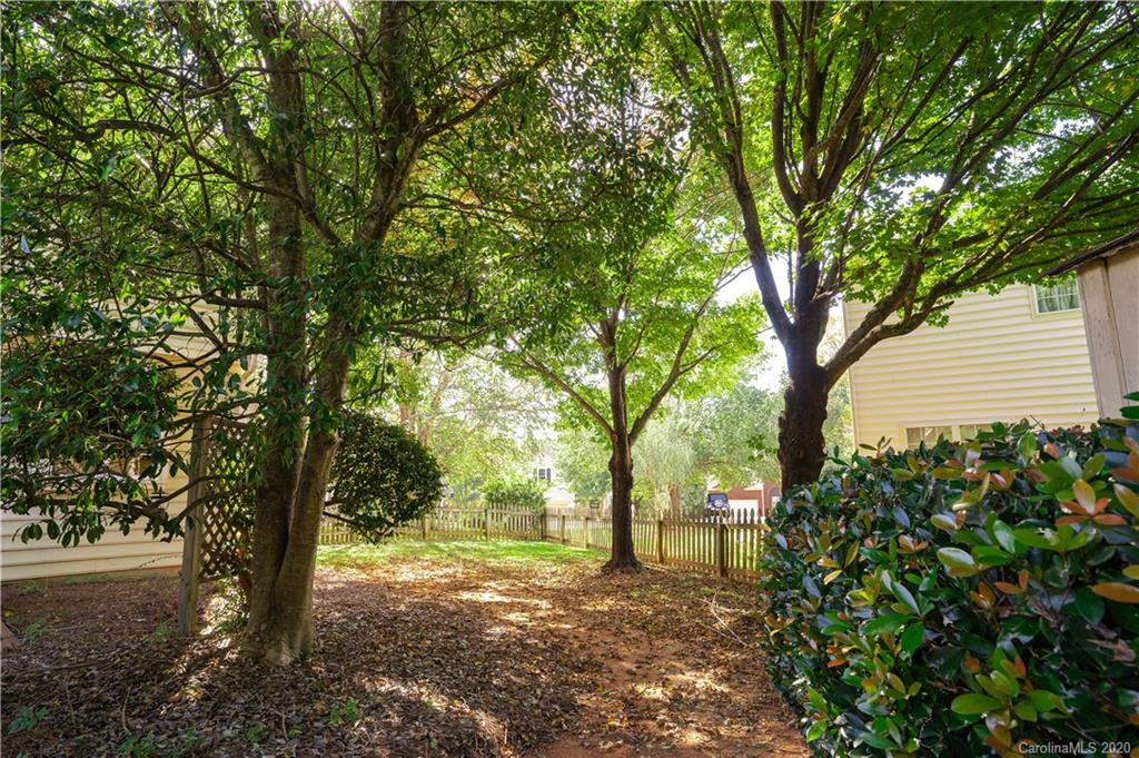924 Clearbrook Road Matthews, NC 28105 - Photo 22 of 24 Gallery Image 22