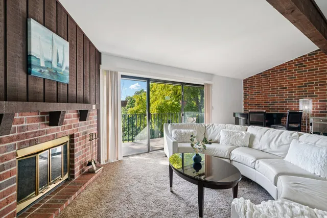 $220,000 | 83 Red Chimney Road, Unit 6, Geneva, WI 53147