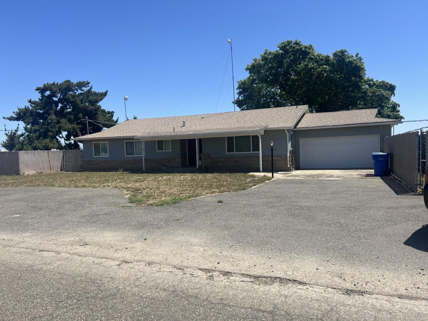 1936 Clinton Road Hughson, CA 95326 - Photo 1 of 1 Gallery Image 1