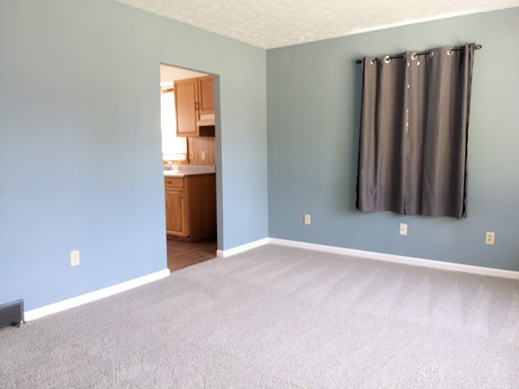 636 Reading Drive Springfield, OH 45505 - Photo 8 of 14 Gallery Image 8