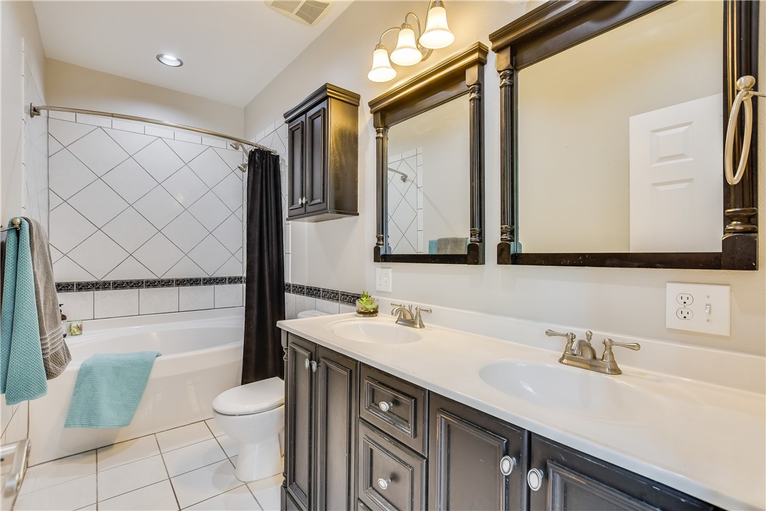 3011 Fruth Street, Unit 302 Austin, TX 78705 - Photo 13 of 16