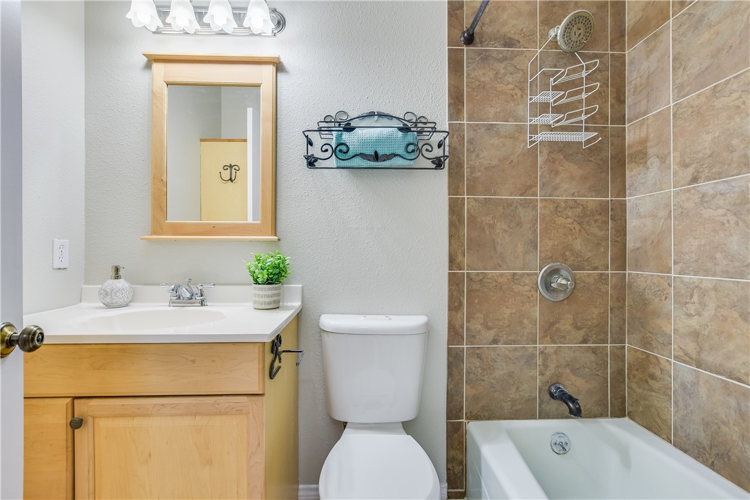 3011 Fruth Street, Unit 302 Austin, TX 78705 - Photo 14 of 16