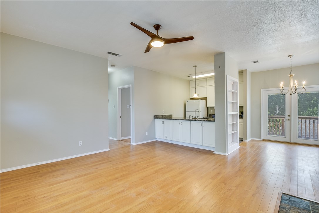 3011 Fruth Street, Unit 302 Austin, TX 78705 - Photo 4 of 16