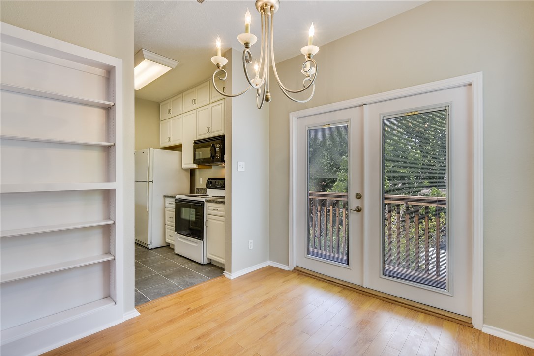 3011 Fruth Street, Unit 302 Austin, TX 78705 - Photo 9 of 16