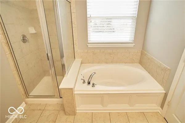 $2,900 | 13912 Luxor Chase, Fishers, IN 46038