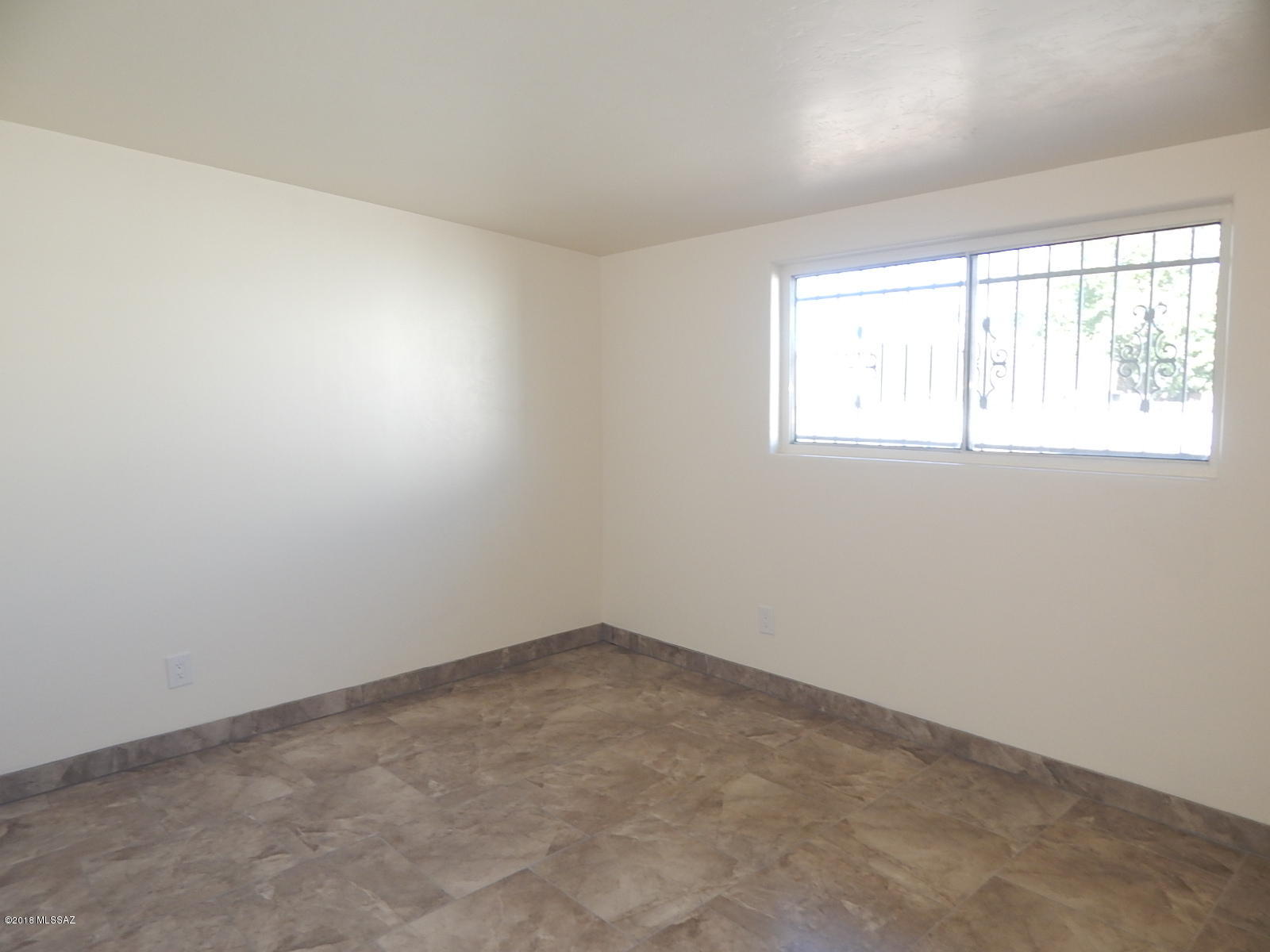 2042 West Grant Road Tucson, AZ 85745 - Photo 17 of 32 Gallery Image 17