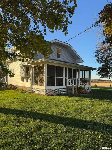 $325,000 | 16379 Sand Road, Fulton, IL 61252