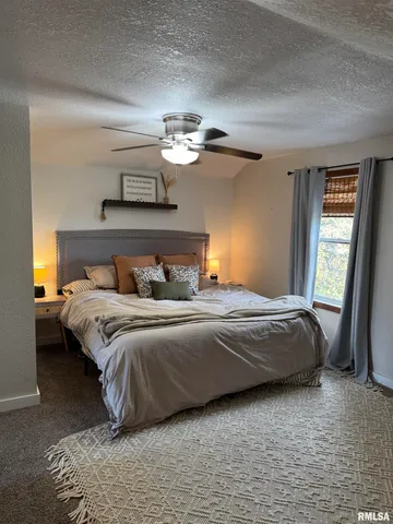 $325,000 | 16379 Sand Road, Fulton, IL 61252