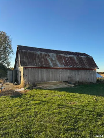 $325,000 | 16379 Sand Road, Fulton, IL 61252