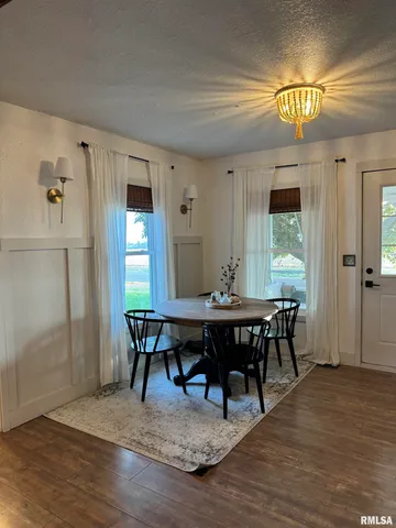 $325,000 | 16379 Sand Road, Fulton, IL 61252