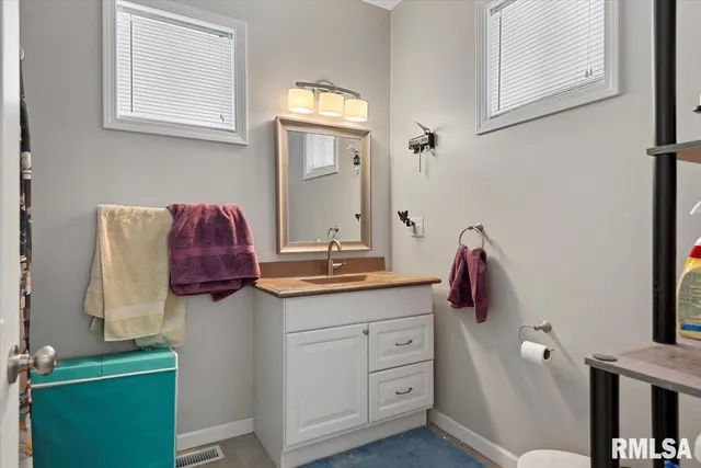 $140,000 | 908 North Walnut Street, Springfield, IL 62702