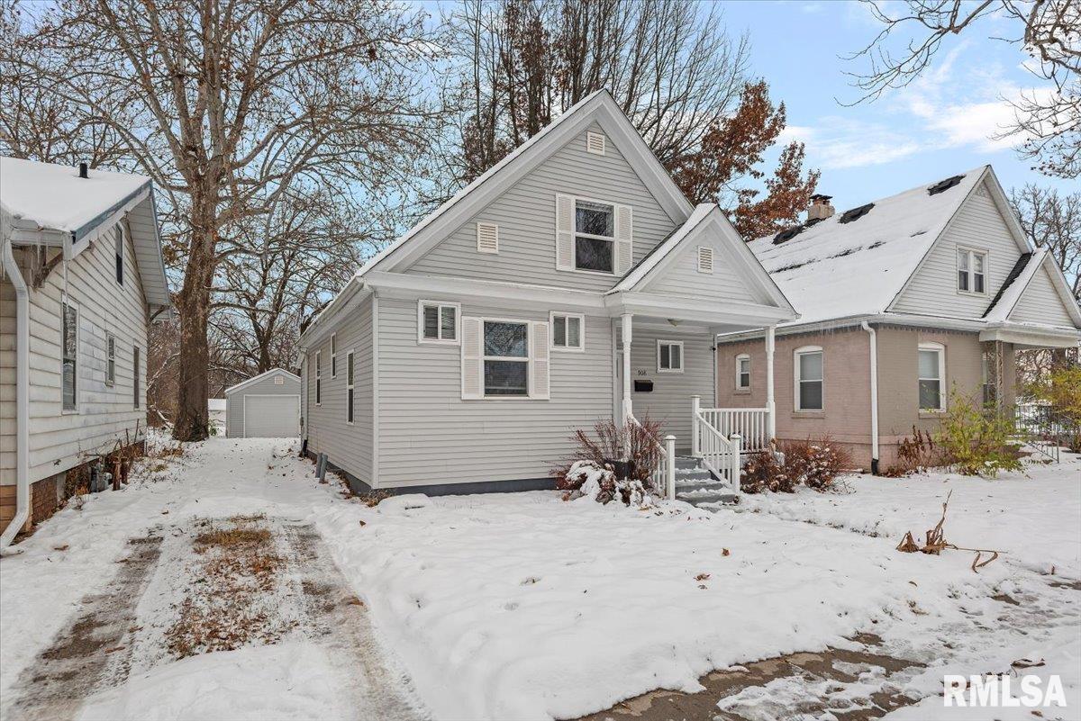 908 North Walnut Street Springfield, IL 62702 - Photo 3 of 29