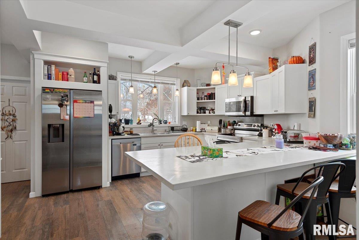 908 North Walnut Street Springfield, IL 62702 - Photo 4 of 29