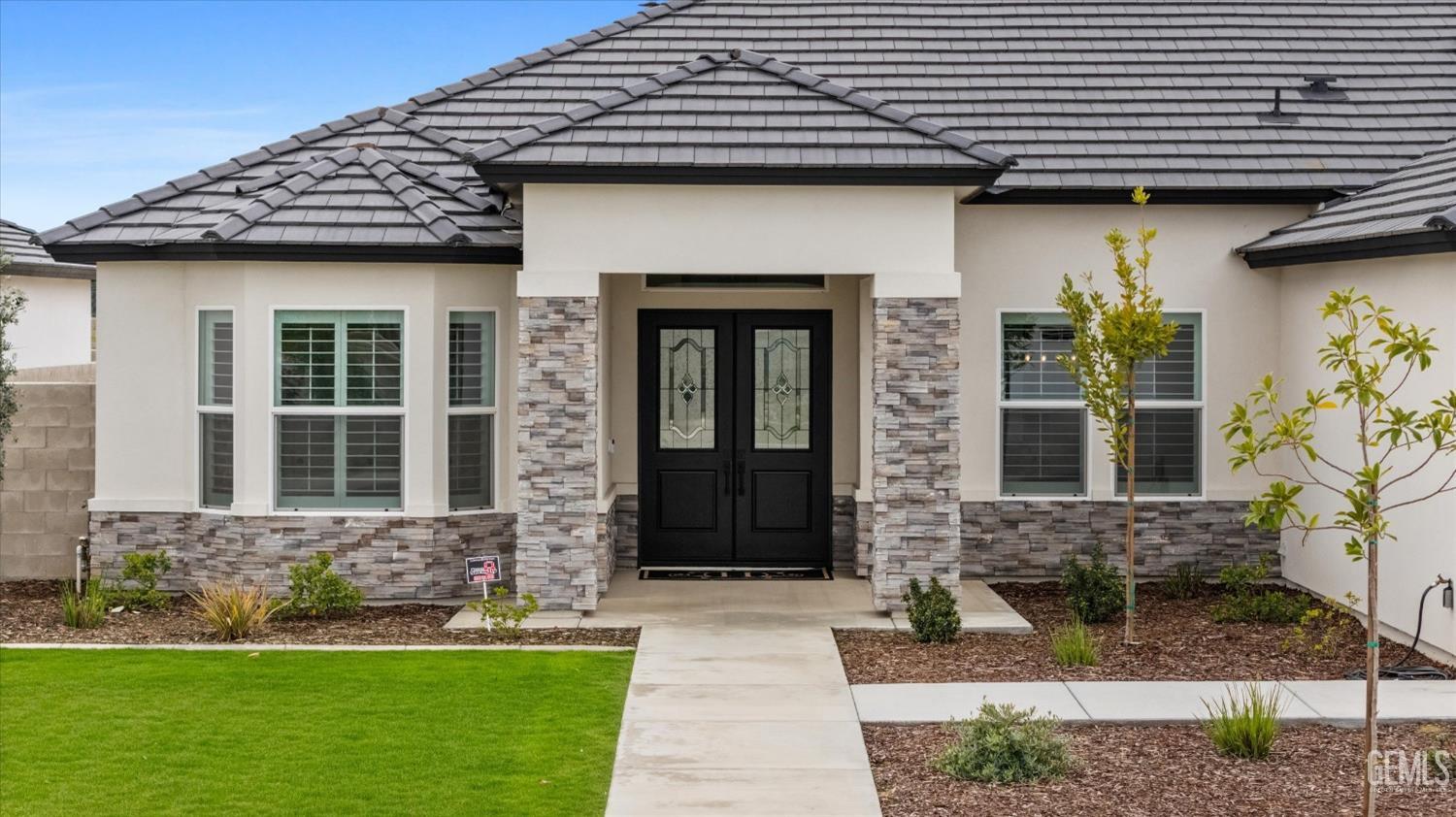 Undisclosed Address Bakersfield, CA 93314 - Photo 2 of 35 Gallery Image 2