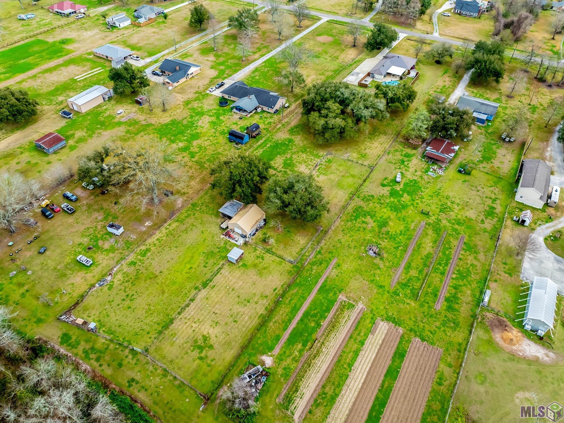 1022 Bayou Blue Bypass Road Thibodaux, LA 70301 - Photo 2 of 10