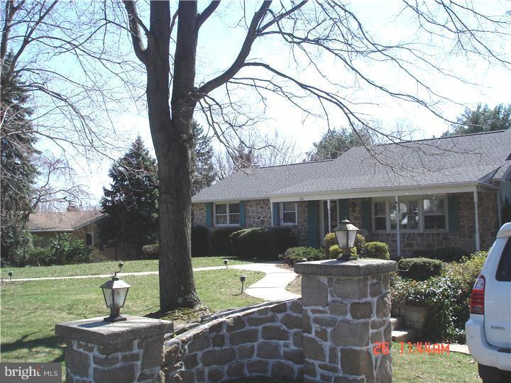 50 Starling Road Southampton, PA 18966 - Photo 2 of 25 Front Yard