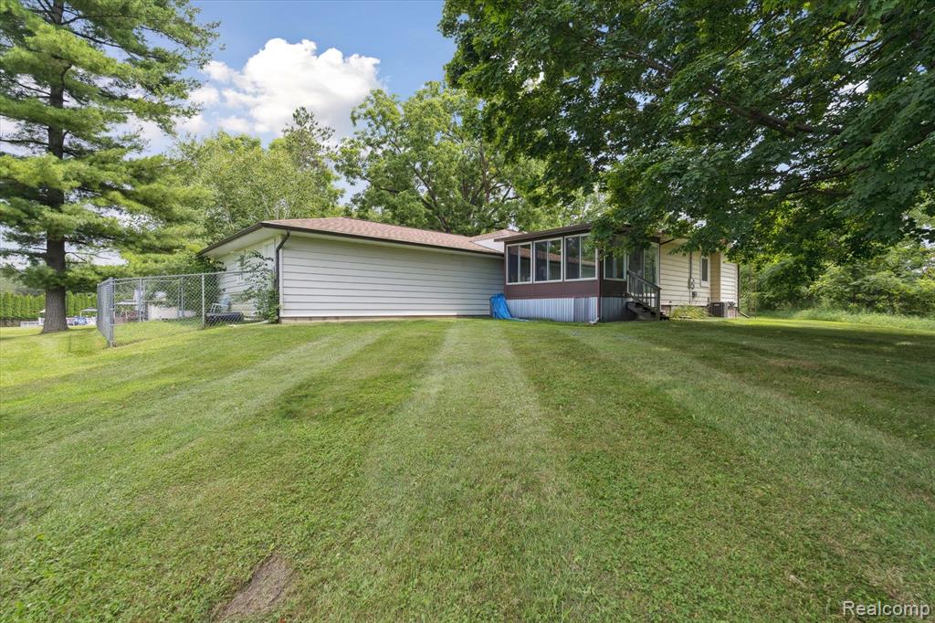 7467 McCandlish Road Grand Blanc, MI 48439 - Photo 31 of 47 Gallery Image 31