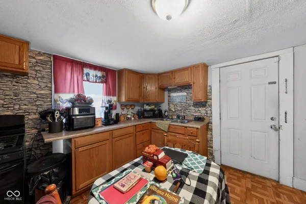 $49,900 | 1713 Kentucky Avenue, Connersville, IN 47331