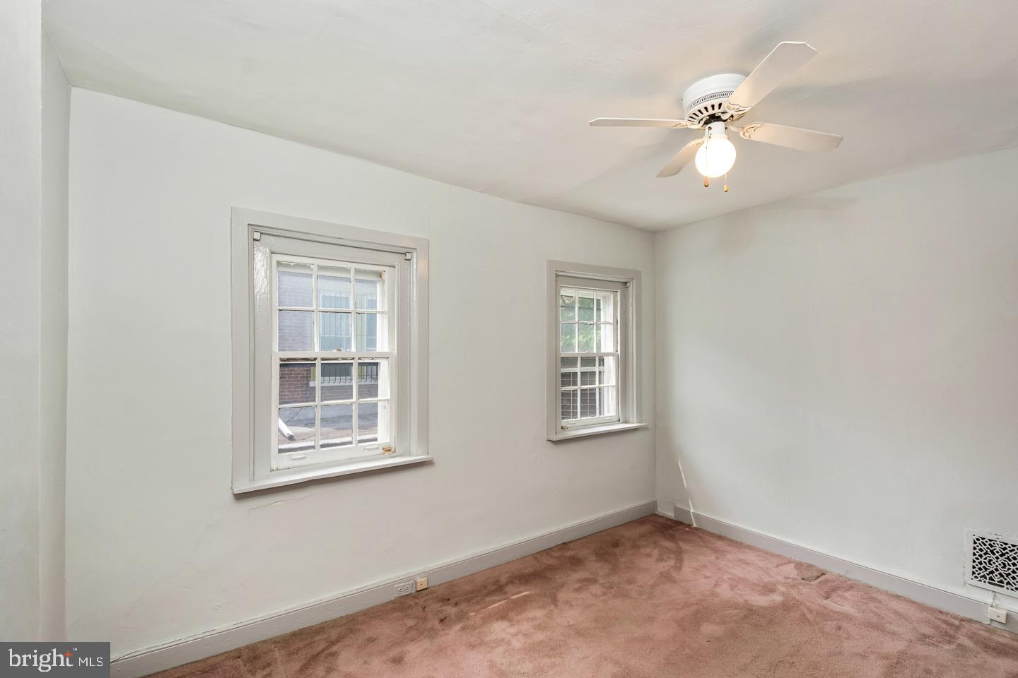 736 Manning Street Philadelphia, PA 19106 - Photo 11 of 22