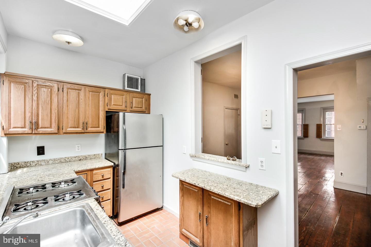 736 Manning Street Philadelphia, PA 19106 - Photo 10 of 22