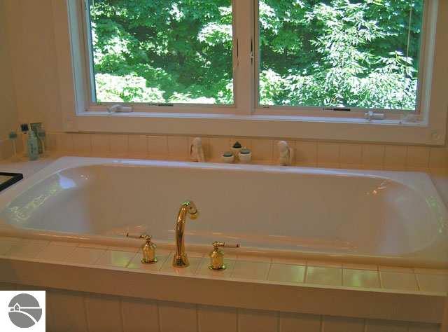 8663 South Dunns Farm Road Maple City, MI 49664 - Photo 18 of 25 1744794-17.JPG