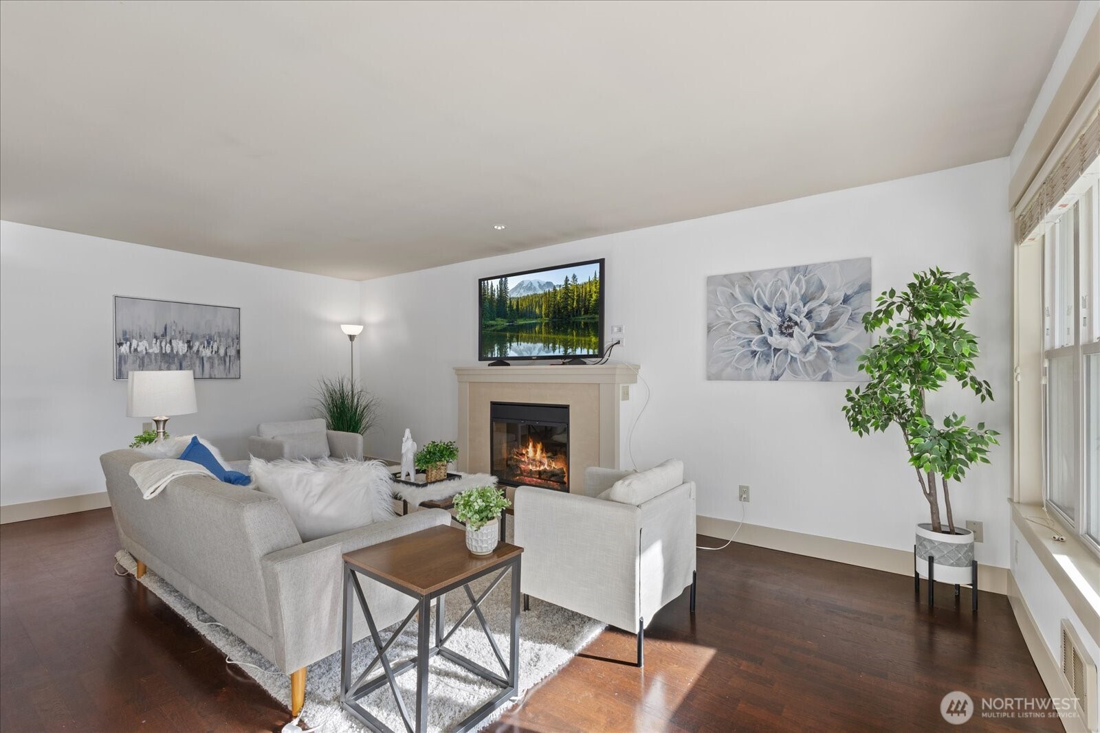 23015 Edmonds Way, Unit A307 Edmonds, WA 98020 - Photo 3 of 27