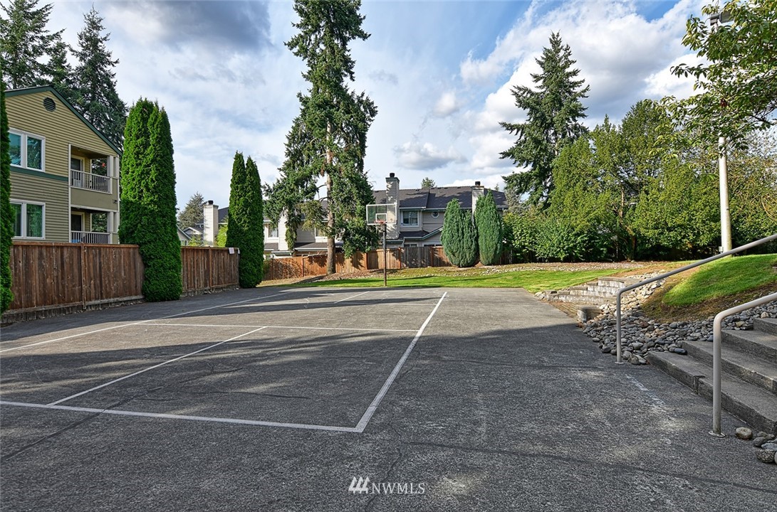 20330 Bothell Everett Highway, Unit C204 Bothell, WA 98012 - Photo 20 of 24 a view of a park