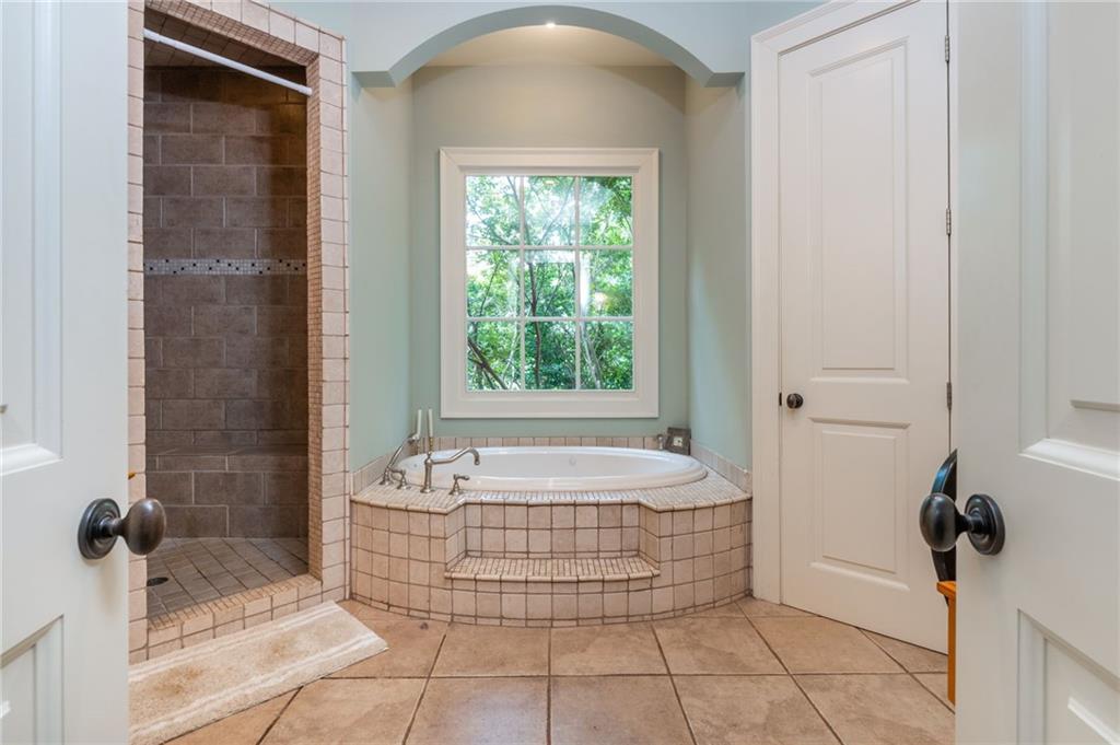 360 Kent Road Roswell, GA 30075 - Photo 32 of 100