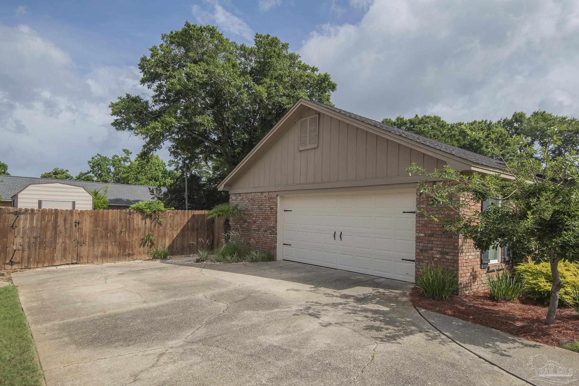 3565 Hopestill Road Pensacola, FL 32503 - Photo 2 of 48 Gallery Image 2