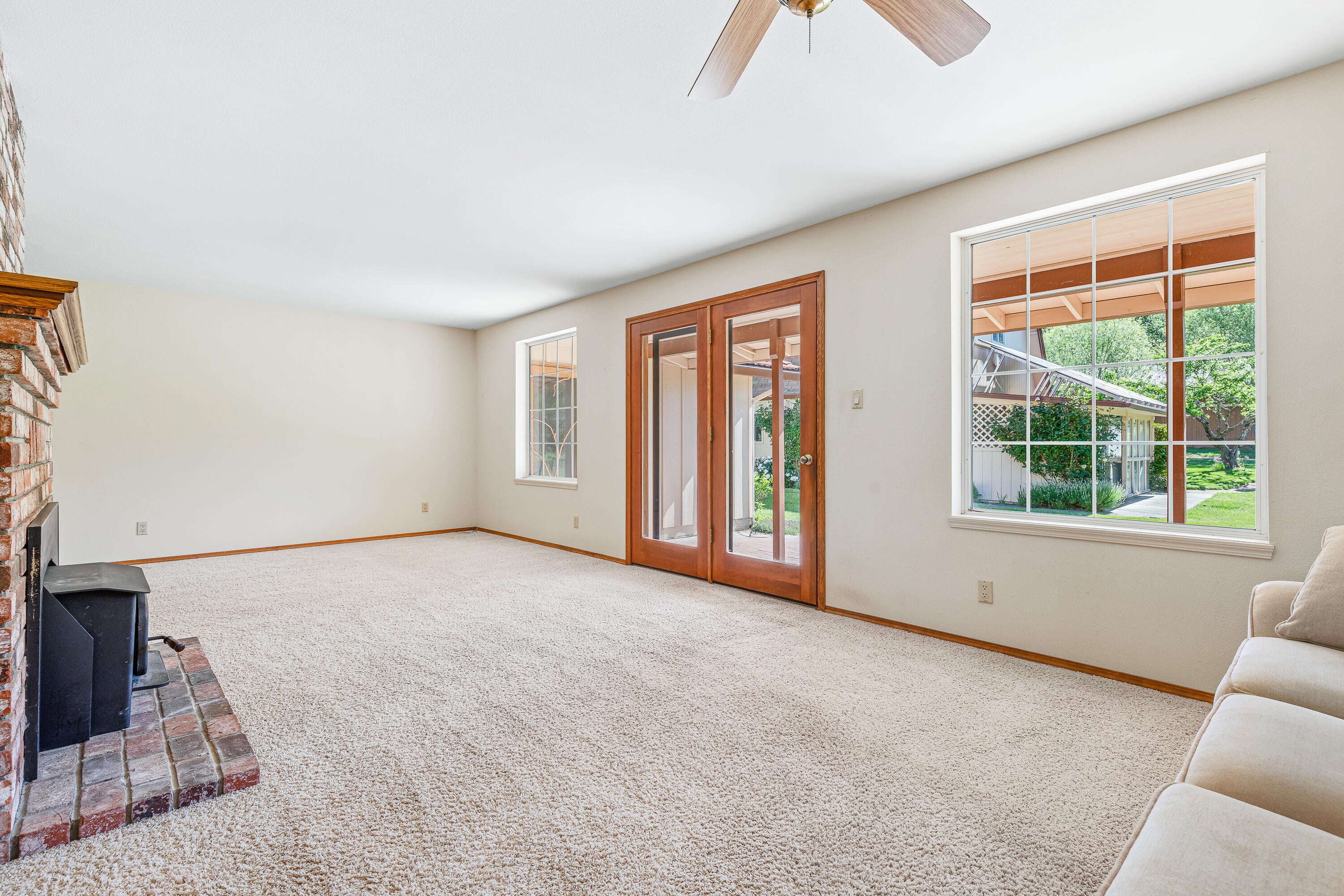 1494 Kubli Road Grants Pass, OR 97527 - Photo 8 of 67 9R9A3977