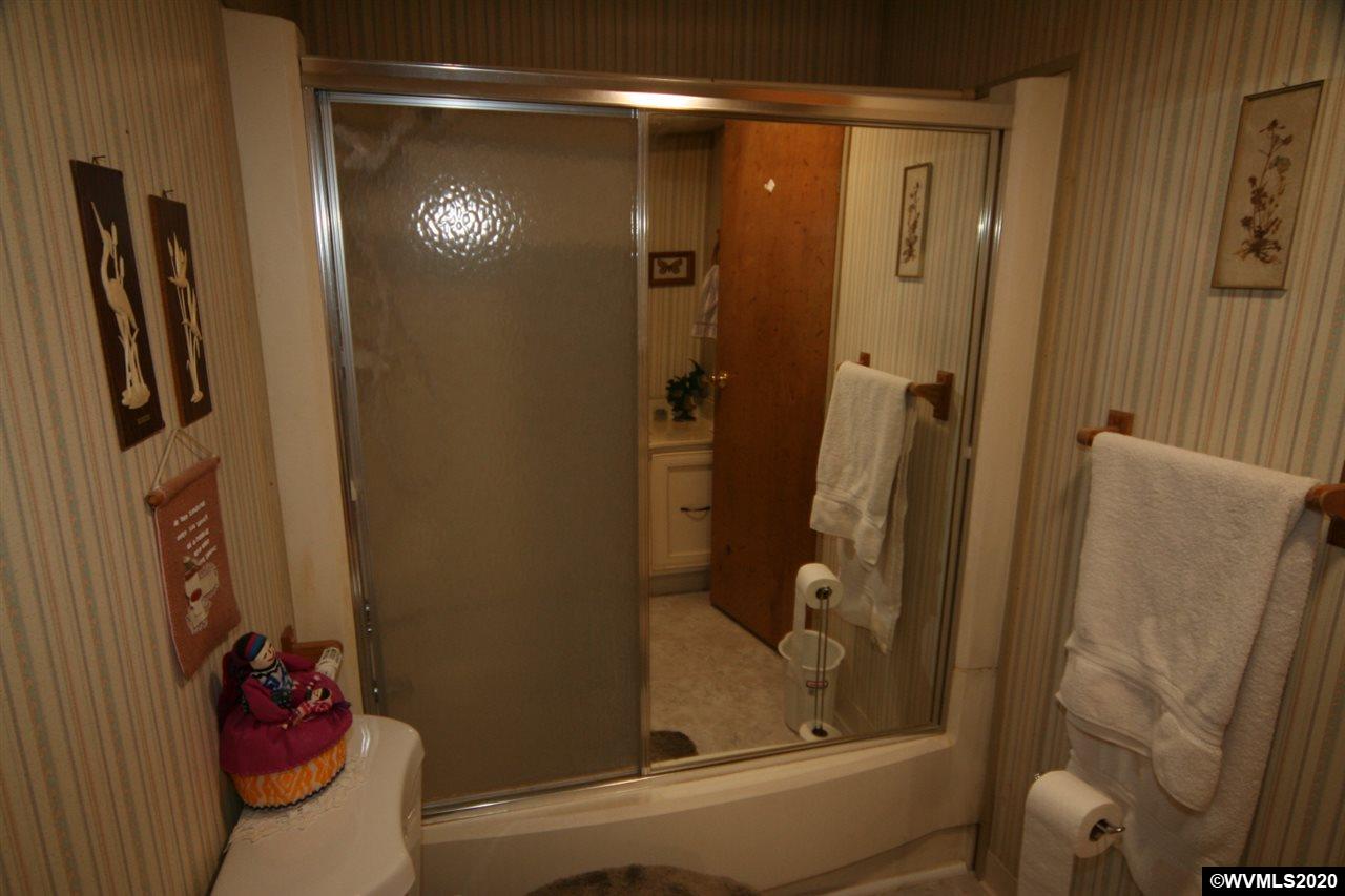 5355 River ( Road Keizer, OR 97303 - Photo 10 of 22