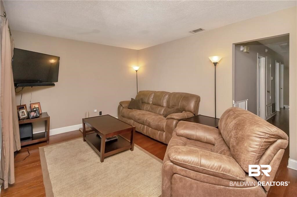 1566 Blair Avenue Mobile, AL 36604 - Photo 5 of 41