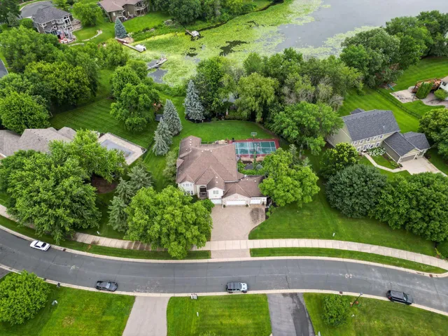 $1,850,000 | 17558 George Moran Drive, Eden Prairie, MN 55347