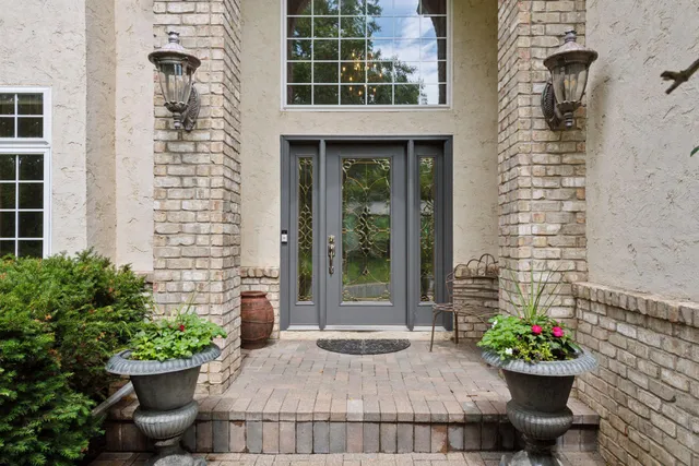 $1,850,000 | 17558 George Moran Drive, Eden Prairie, MN 55347