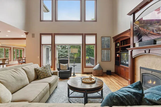 $1,850,000 | 17558 George Moran Drive, Eden Prairie, MN 55347