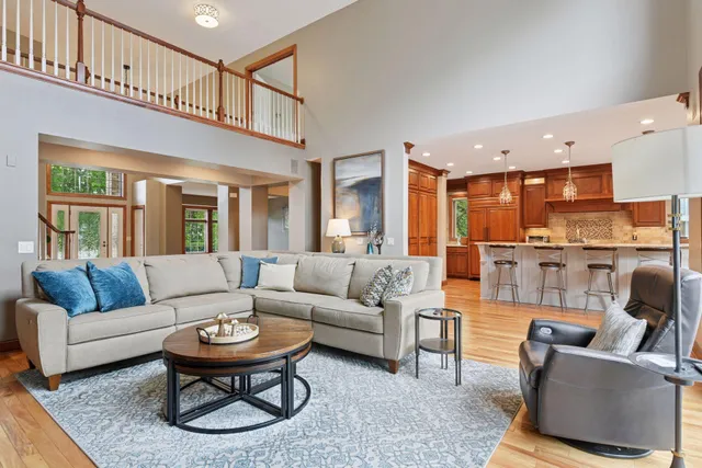 $1,850,000 | 17558 George Moran Drive, Eden Prairie, MN 55347