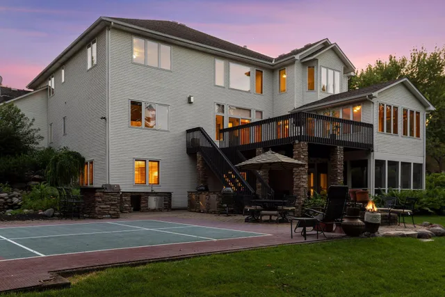 $1,850,000 | 17558 George Moran Drive, Eden Prairie, MN 55347